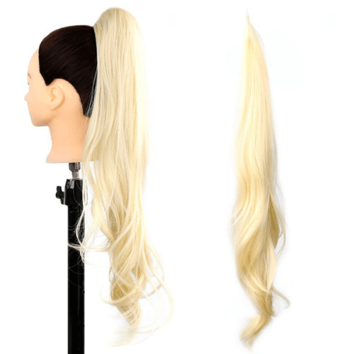 Extension queue de cheval Capellia Chic en teinte Blond Très Clair, présentée seule et portée sur un mannequin avec de légères ondulations